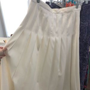 VINTAGE pleated maxi skirt